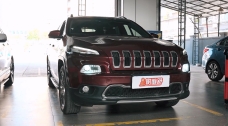 JEEP自由光车灯升级海拉单直射激光透镜