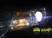 道奇酷威 改装全新海拉5双光透镜、飞利浦D1S 6000K灯泡、法雷奥D1S安定器