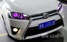 丰田致炫原车大灯改装欧标Q5双光透镜、飞利浦XV 4800K 氙气灯泡、紫色恶魔眼 示宽灯