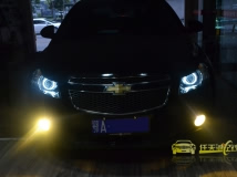 武汉科鲁兹改装Q5透镜4200K欧司朗灯泡奥迪安定器黄金眼雾灯白色天使眼