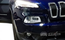 Jeep 自由光原车大灯改装任天诚钻石版双光透镜、飞利浦 XV  氙气灯泡、飞利浦安定器