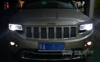 Jeep大切诺基 大灯改装全新海拉5双光透镜、新款飞利浦XV 4800K氙气灯泡、法雷奥安定器